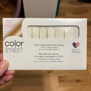 Color Street “Swiss and Tell” Nail Strips